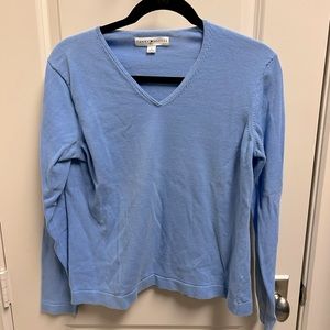 Tommy Hilfiger Golf V neck sweater size M.
